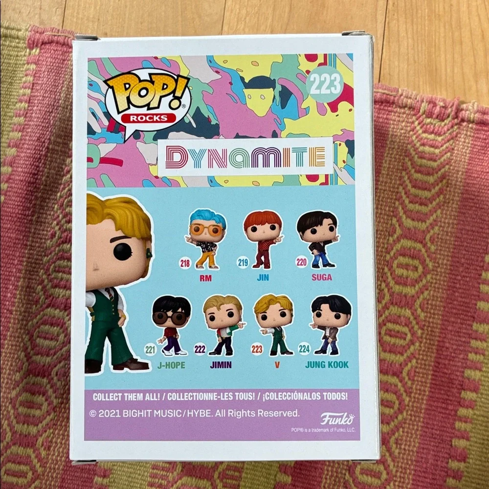 Funko Pop! Rocks BTS V Vinyl Figure - Green Outfit